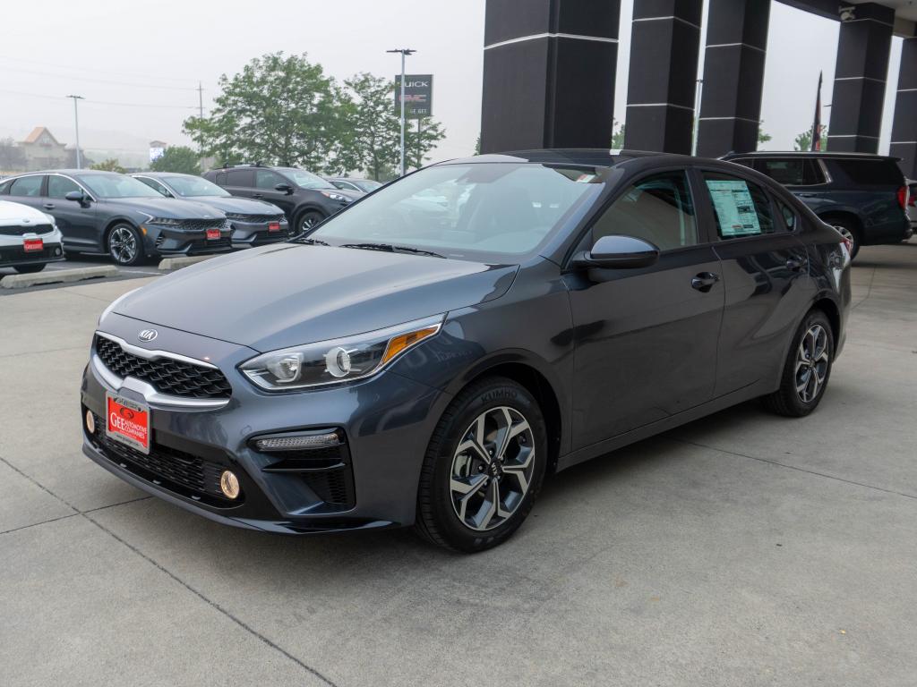 New 2021 Kia Forte LXS FWD 4 Door Sedan