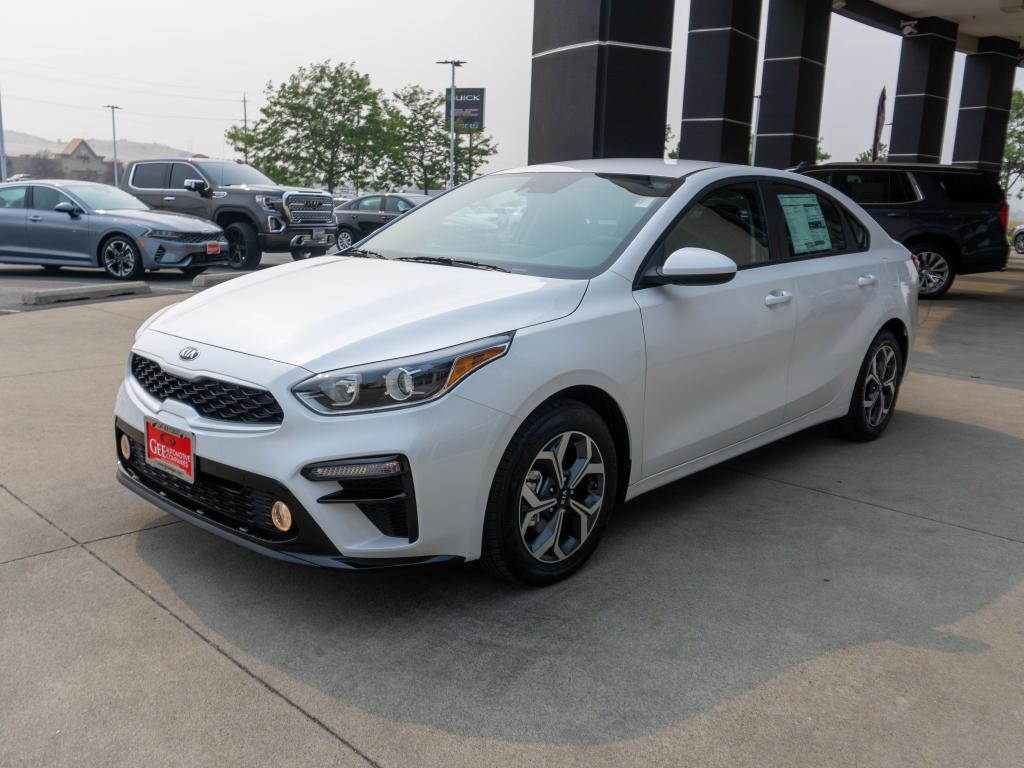 New 2021 Kia Forte LXS FWD 4 Door Sedan